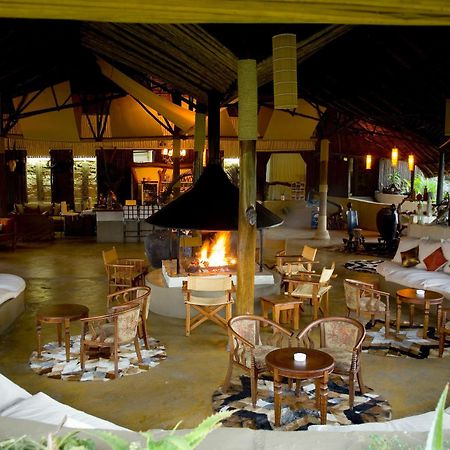 Hotel Mbweha Camp à Elmenteita Extérieur photo